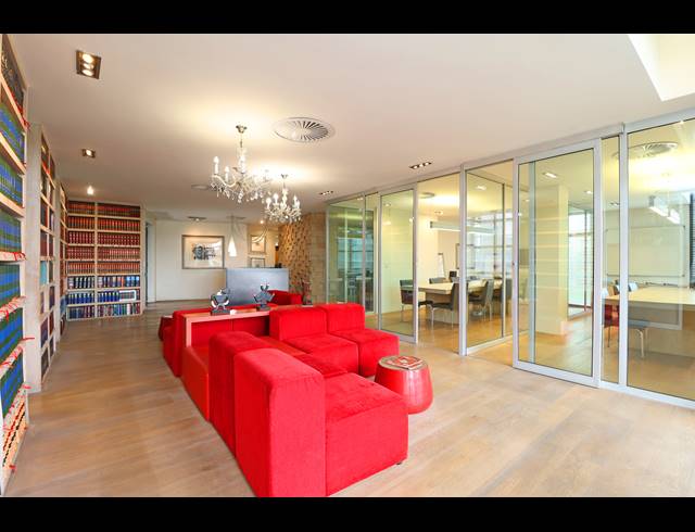 304M² OFFICE FOR SALE IN MELROSE ARCH